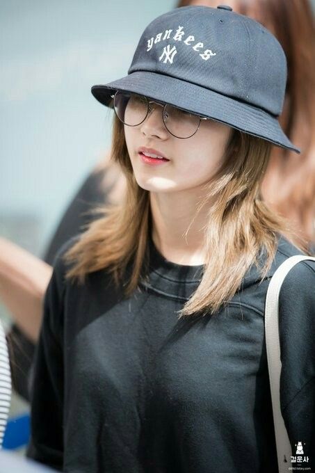 หมวกปีกรอบ Bucket
