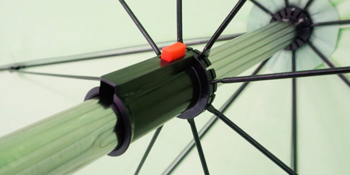 โครงร่มสนามเหล็ก